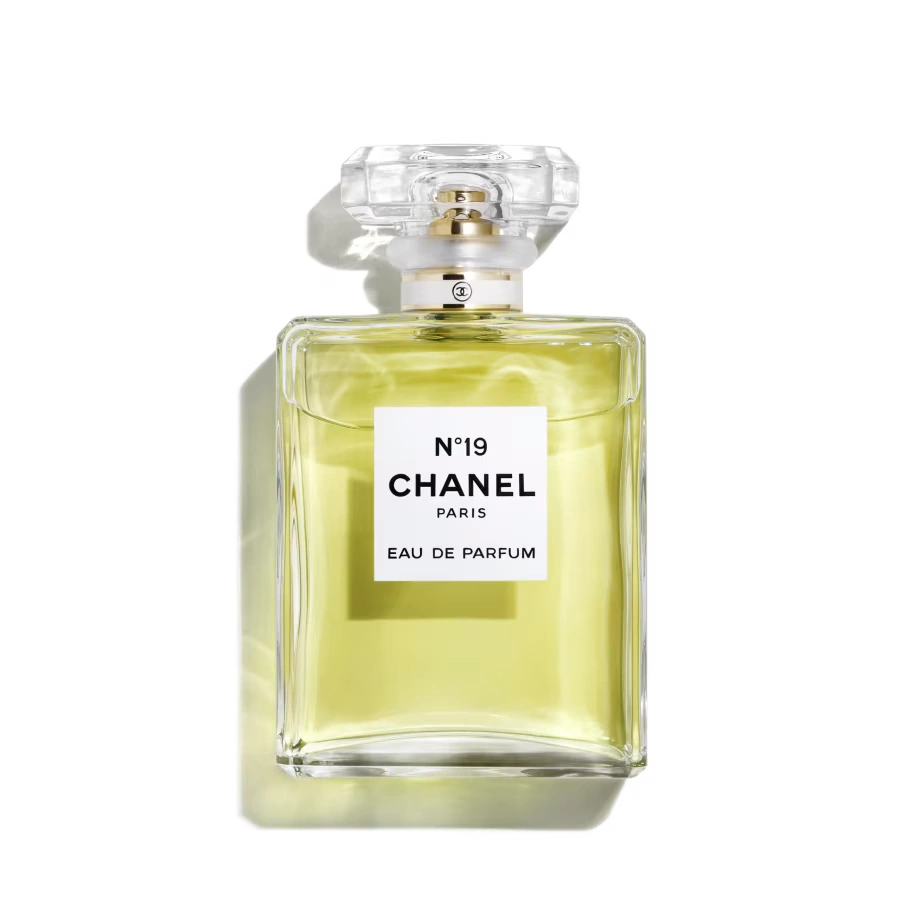 №19 Eau de Parfum